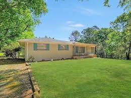 8 Poinciana Drive